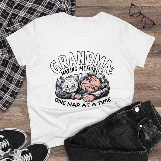 Womens T-Shirt Grandma Having Memory Grandma Shirts Tops Short Sleeve Regular Fit Cottagecore Funny Cat Graphic Tee