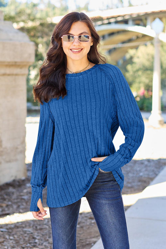 Ribbed knit top with round neck and long sleeves