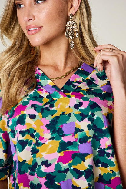 Printed V-Neck Short Sleeve Side Slit Top